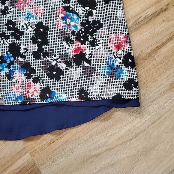 🔺️Express Blue & Floral Checkered Reversible Flowy Sleeveless Top Large - Picture 10 of 13